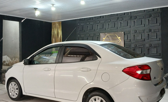 Ford Ka+ Sedan 1.0 SE/2019-4
