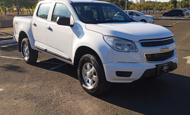 GM - Chevrolet S10 Pick-Up LS 2.8 TDI 4x4 CS Diesel 2015 Diesel-1