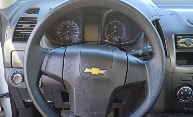 GM - Chevrolet S10 Pick-Up LS 2.8 TDI 4x4 CS Diesel 2015 Diesel-9