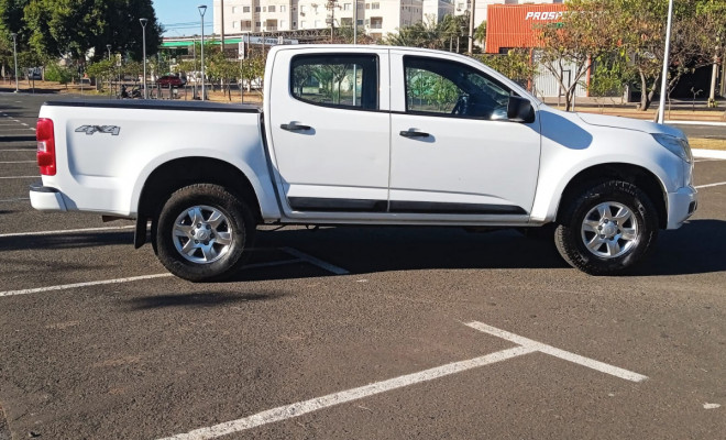GM - Chevrolet S10 Pick-Up LS 2.8 TDI 4x4 CS Diesel 2015 Diesel-5