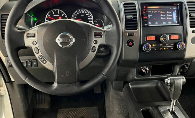 Nissan Frontier SL CD 4x4 2.5TB Diesel Aut 2015-6