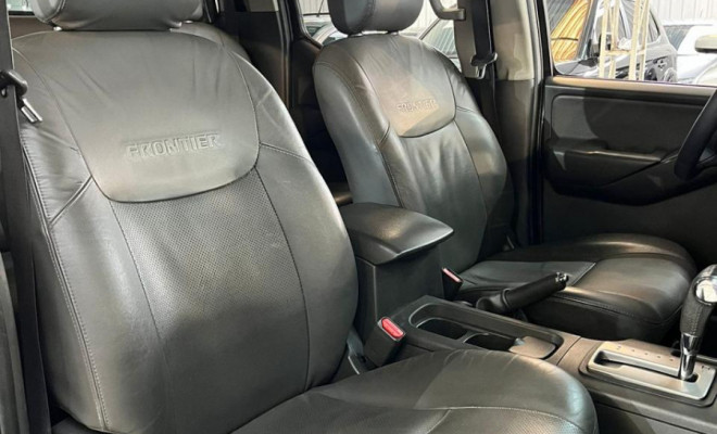 Nissan Frontier SL CD 4x4 2.5TB Diesel Aut 2015-4