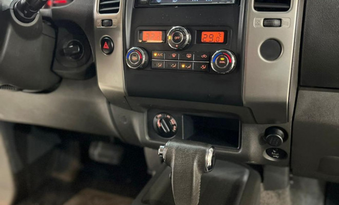 Nissan Frontier SL CD 4x4 2.5TB Diesel Aut 2015-7