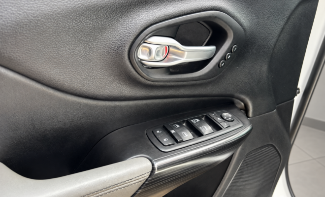 Jeep Cherokee Limited 3.2 4x4 V6 Aut. 2014 Gasolina-7