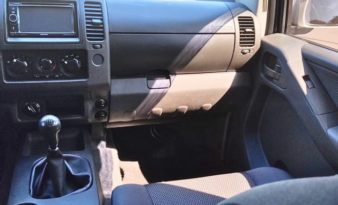 Frontier XE CD 4x4 2.5 Diesel 2013-8