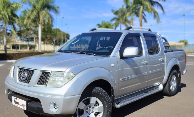 Frontier XE CD 4x4 2.5 Diesel 2013