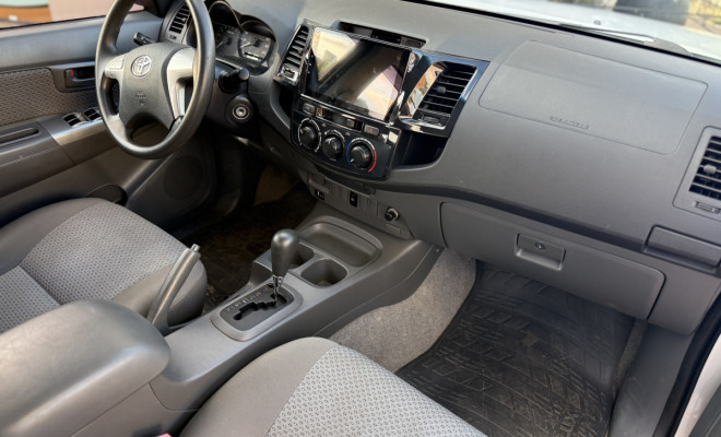 Toyota Hilux CD SR 4x2 2.7 Aut. 2013-5