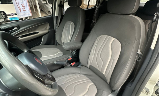 Fiat UNO WAY 1.0 Flex 6V 5p 2017 Flex-4
