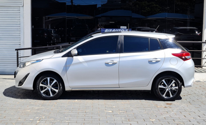 Toyota Yaris XLS 1.5 Automático 2021 | Teto Solar | Topo de Linha | Guarujá-2