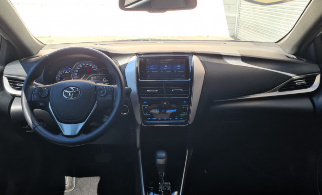 Toyota Yaris XLS 1.5 Automático 2021 | Teto Solar | Topo de Linha | Guarujá-7