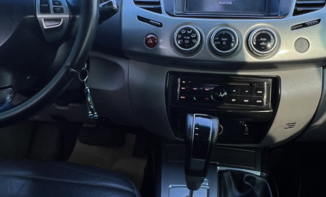 Mitsubishi L200 Triton HPE 3.2 CD TB Int.Diesel Aut 2014 Diesel-7