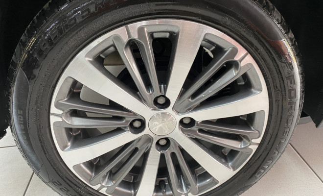 Peugeot 208 Griffe 1.6 C/ Teto Aut 2017-15