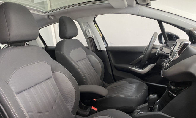 Peugeot 208 Griffe 1.6 C/ Teto Aut 2017-9