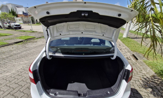 Hyundai HB20S C.Plus/C.Style1.0 Flex 12V Mec. 4P 2014 Flex-9