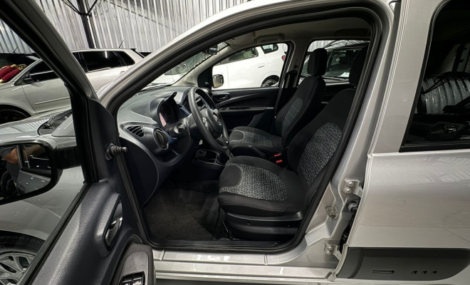 Fiat UNO ATTRACTIVE 1.0 Fire Flex 8V 5p 2021-9