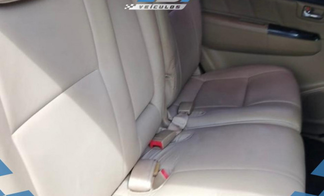 Toyota Hilux SW4 SRV D4-D 4x4 3.0 TDI Dies. Aut 2014 Diesel-11