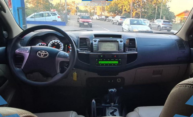 Toyota Hilux SW4 SRV D4-D 4x4 3.0 TDI Dies. Aut 2014 Diesel-9