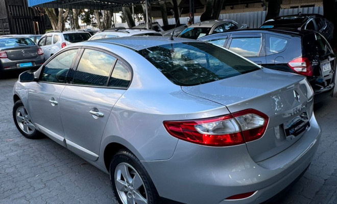 Renault FLUENCE Sed. Dynamique 2.0 16V FLEX Mec. 2012 Flex-4