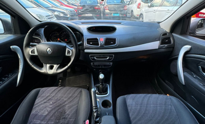 Renault FLUENCE Sed. Dynamique 2.0 16V FLEX Mec. 2012 Flex-5