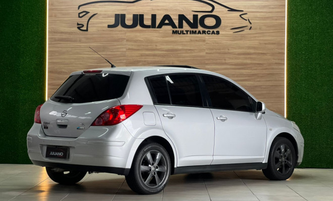 Nissan TIIDA SL 1.8/1.8 Flex 16V Aut. 2011 Flex-1