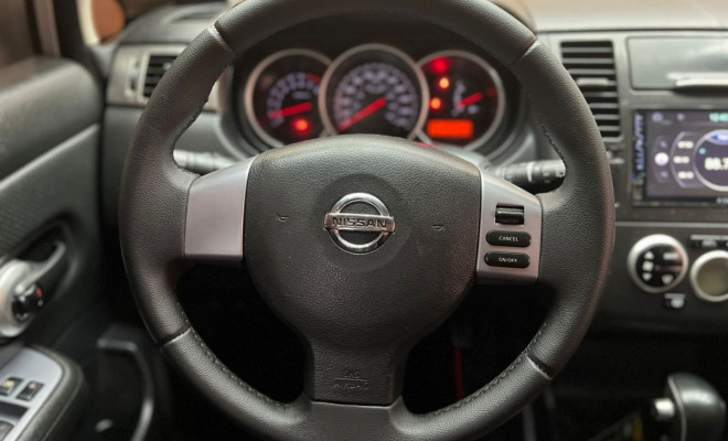 Nissan TIIDA SL 1.8/1.8 Flex 16V Aut. 2011 Flex-8