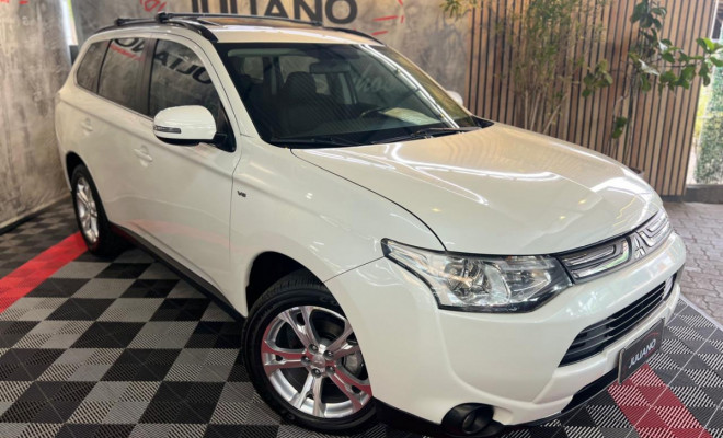 Mitsubishi OUTLANDER GT 3.0 V6 Aut. 2015 Flex - 07 Lugares