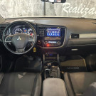 Mitsubishi OUTLANDER GT 3.0 V6 Aut. 2015 Flex - 07 Lugares-5