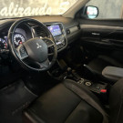 Mitsubishi OUTLANDER GT 3.0 V6 Aut. 2015 Flex - 07 Lugares-3