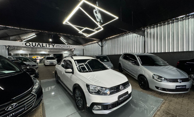 VW - VolksWagen Saveiro CROSS 1.6 T.Flex 16V CD 2017 Flex