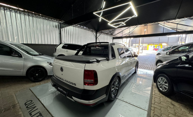 VW - VolksWagen Saveiro CROSS 1.6 T.Flex 16V CD 2017 Flex-2