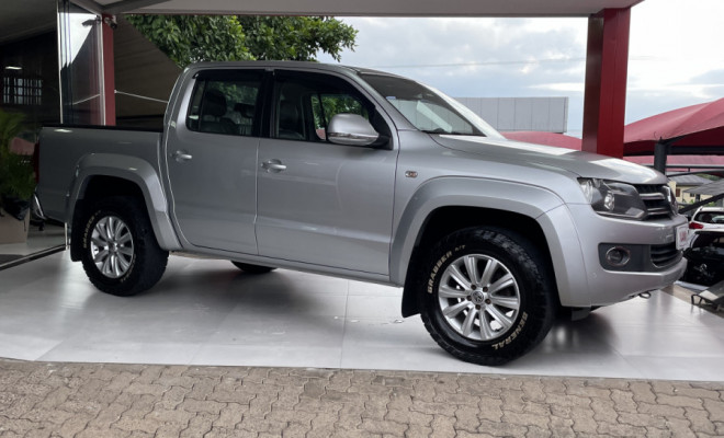 VW - VolksWagen AMAROK High.CD 2.0 16V TDI 4x4 Dies. Aut 2014 Diesel-1