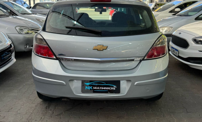 GM - Chevrolet Vectra GT 2.0 MPFI 8V FlexPower Mec. 2011 Flex-4