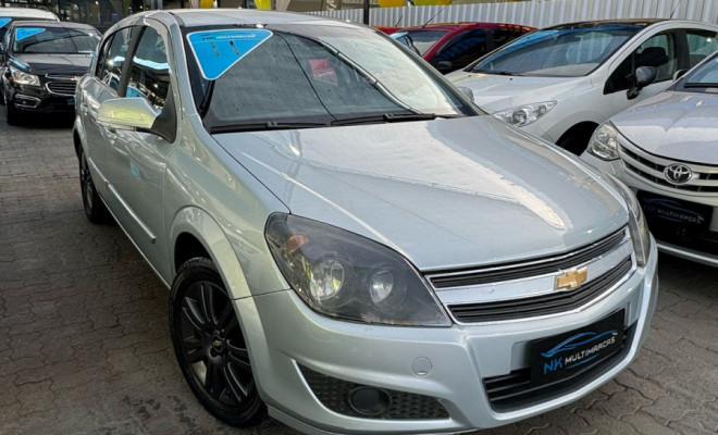 GM - Chevrolet Vectra GT 2.0 MPFI 8V FlexPower Mec. 2011 Flex-1