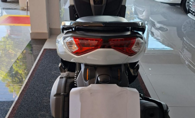 YAMAHA NMAX 160 2022 Gasolina-2