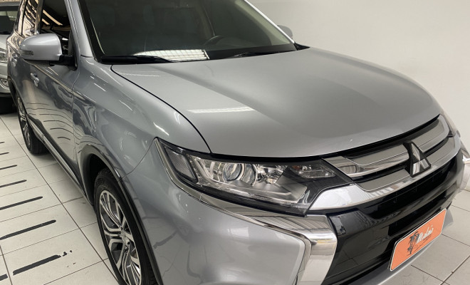 Mitsubishi OUTLANDER 2.0 C/ Teto Aut 2017-1