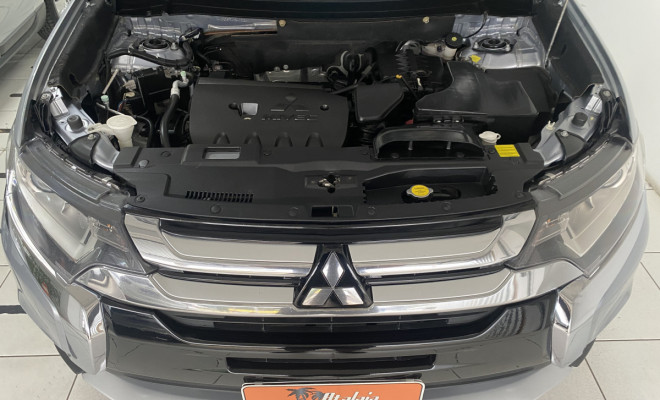 Mitsubishi OUTLANDER 2.0 C/ Teto Aut 2017-13