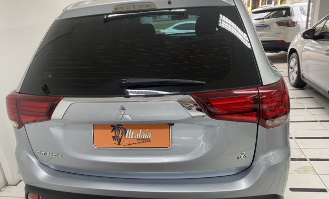 Mitsubishi OUTLANDER 2.0 C/ Teto Aut 2017-3