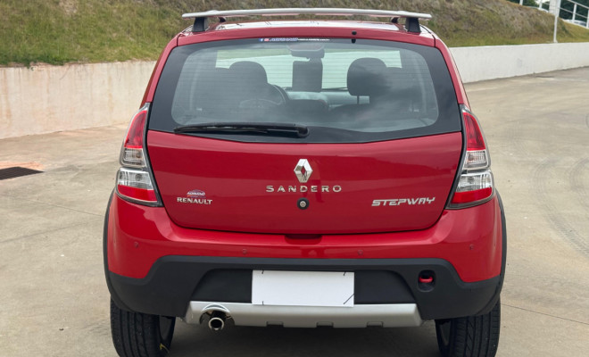 SANDERO STEPWAY 1.6 2014-1