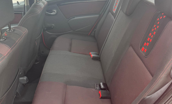 SANDERO STEPWAY 1.6 2014-8