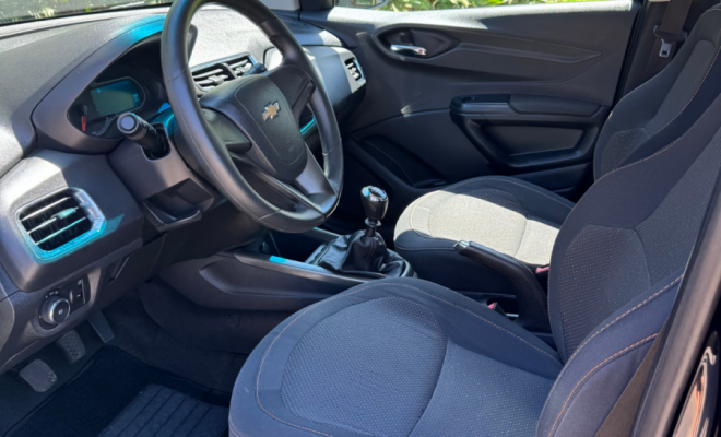 GM - Chevrolet ONIX HATCH LTZ 1.4 8V FlexPower 5p Mec. 2013 Flex-6