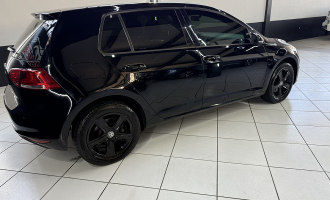 VW - VolksWagen Golf Comfortline 1.4 TSI 140cv Aut. 2014 Flex-10