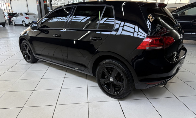 VW - VolksWagen Golf Comfortline 1.4 TSI 140cv Aut. 2014 Flex-9