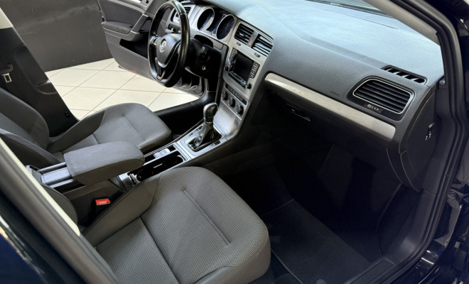 VW - VolksWagen Golf Comfortline 1.4 TSI 140cv Aut. 2014 Flex-4