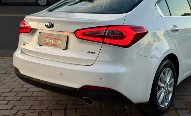 Kia Motors Cerato 1.6 16V  Flex  Aut. 2015 Flex-5