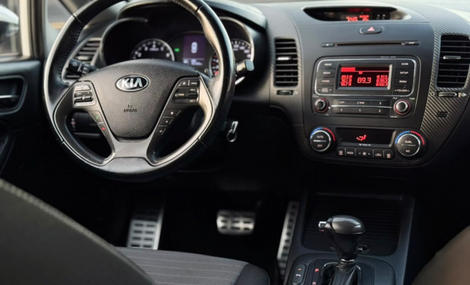 Kia Motors Cerato 1.6 16V  Flex  Aut. 2015 Flex-12