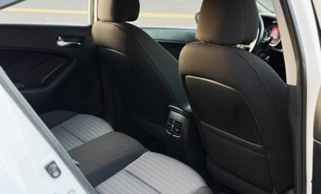 Kia Motors Cerato 1.6 16V  Flex  Aut. 2015 Flex-13