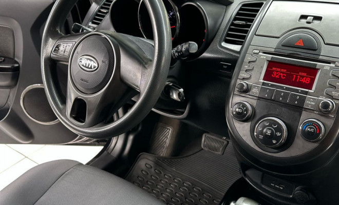 Kia Motors SOUL 1.6/ 1.6 16V FLEX Aut. 2011-4