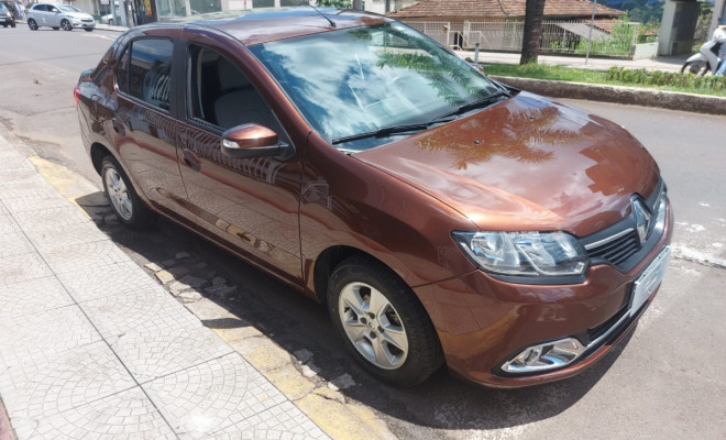 Renault LOGAN Dynamique Hi-Flex 1.6 8V 4p 2014 Flex