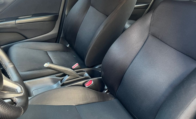 Honda CITY Sedan LX 1.5 Aut. 2015 Flex  C/Multimidia  e camera de ré-6