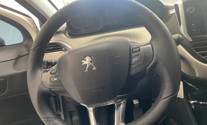 Peugeot 2008 Allure 1.6 Mec 2016-12